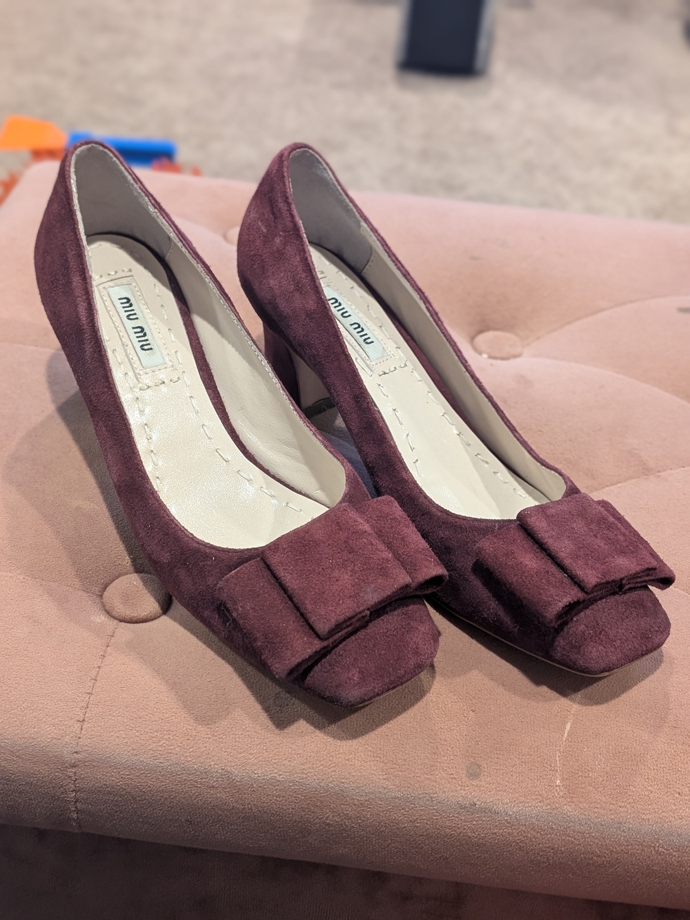 Miu Miu Women's Suede Bow Pumps in Burgundy Size 35